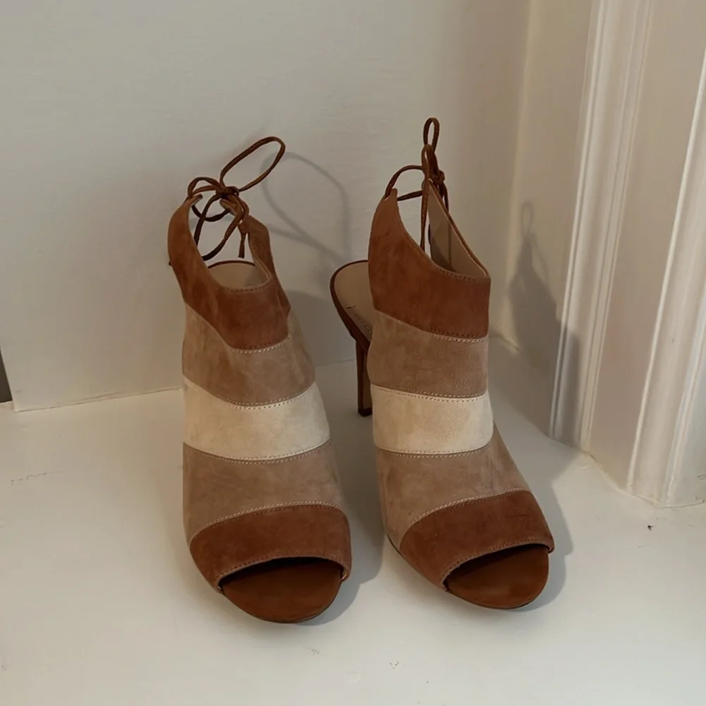 BCBGeneration Meirin Suede striped heels  size 8M / 38  brown cream tan